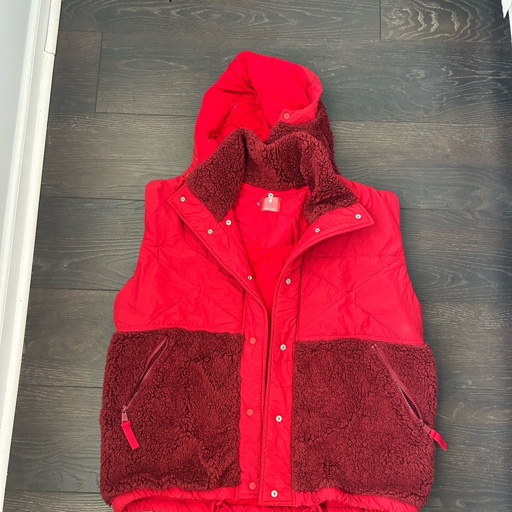 NWOT FP Movement Adventure Awaits Vest Cherry Combo